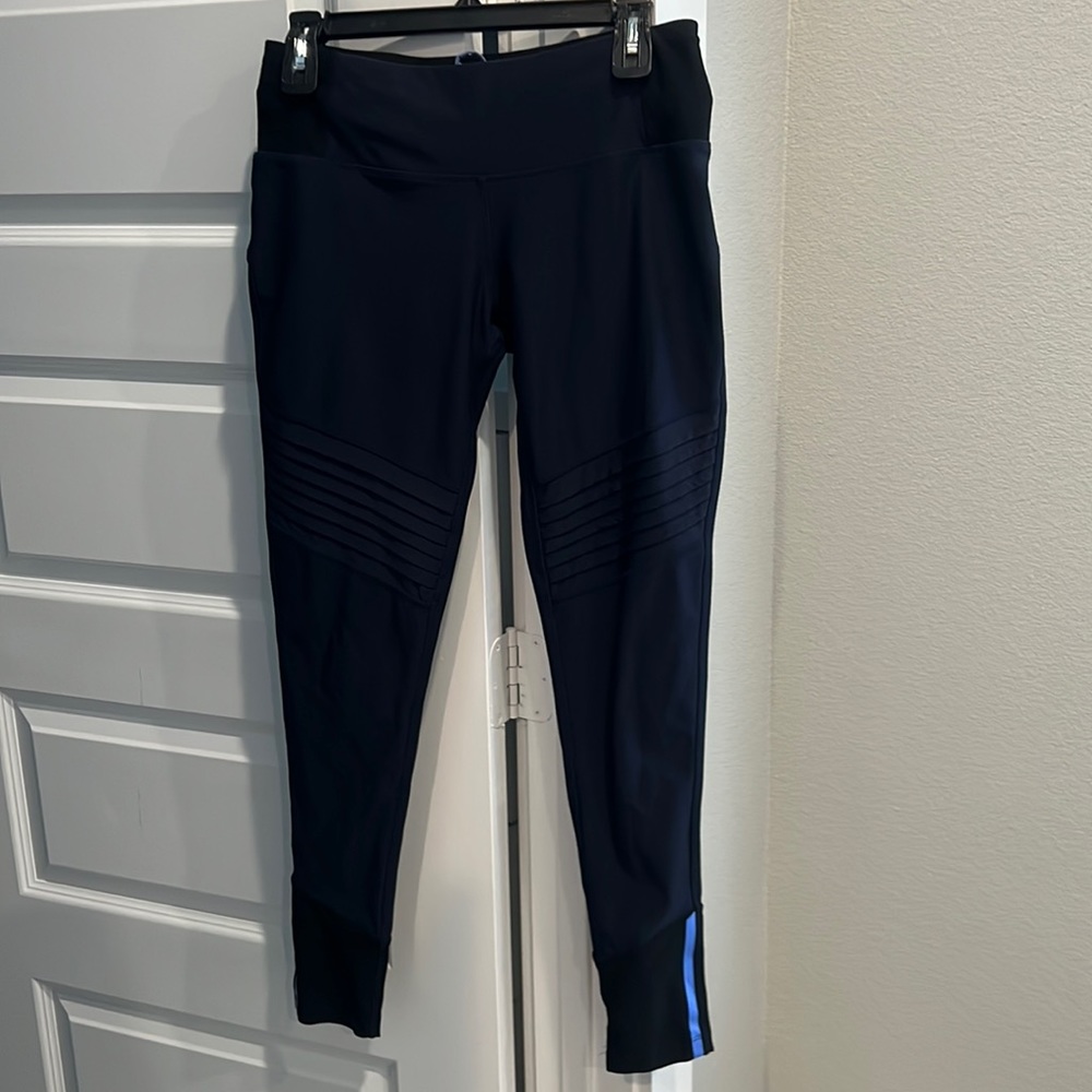 MPG navy and black leggings